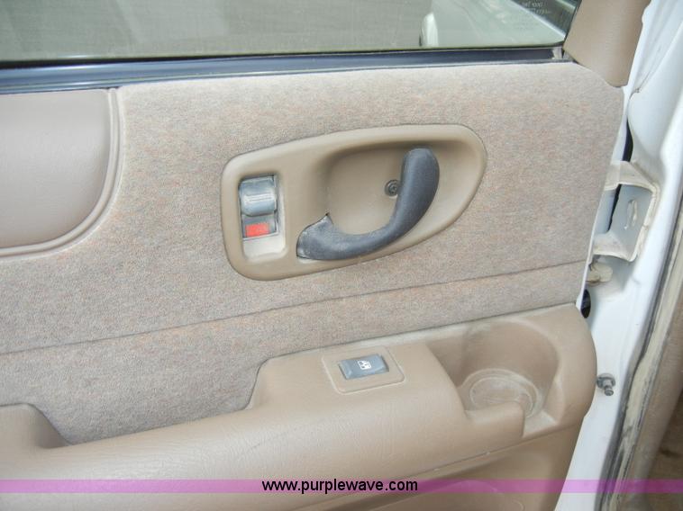 image for item A3470 1999 Chevrolet Blazer LS SUV