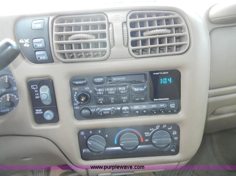 image for item A3470 1999 Chevrolet Blazer LS SUV