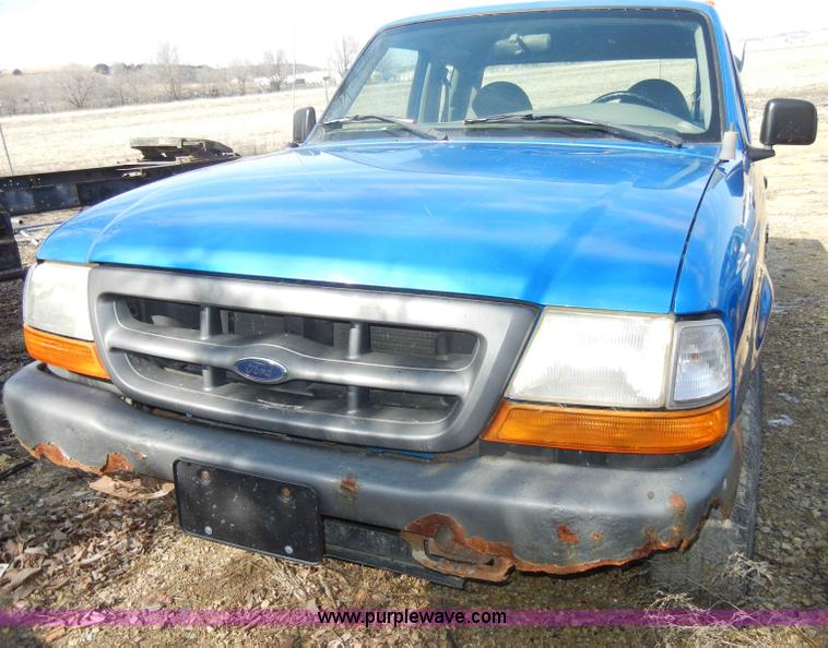 image for item A3489 1999 Ford Ranger XLT supercab pickup truck