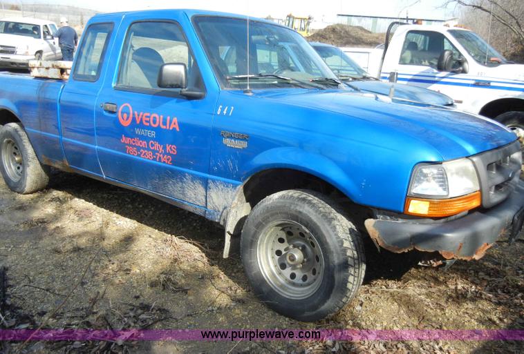 image for item A3489 1999 Ford Ranger XLT supercab pickup truck