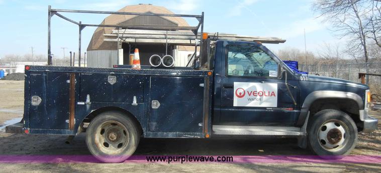 image for item A3491 1993 GMC Sierra C3500HD SL utility truck