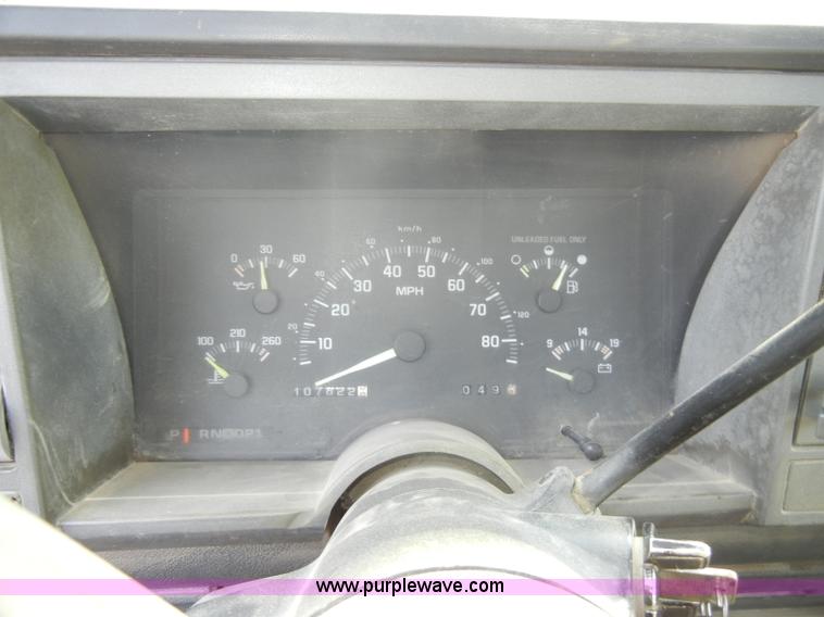 image for item A3491 1993 GMC Sierra C3500HD SL utility truck