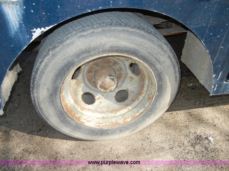 image for item A3491 1993 GMC Sierra C3500HD SL utility truck