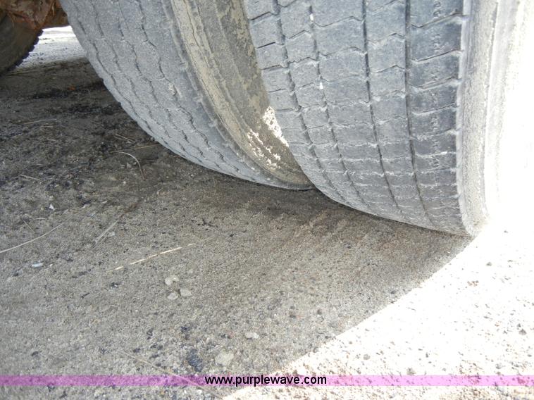 image for item A3491 1993 GMC Sierra C3500HD SL utility truck