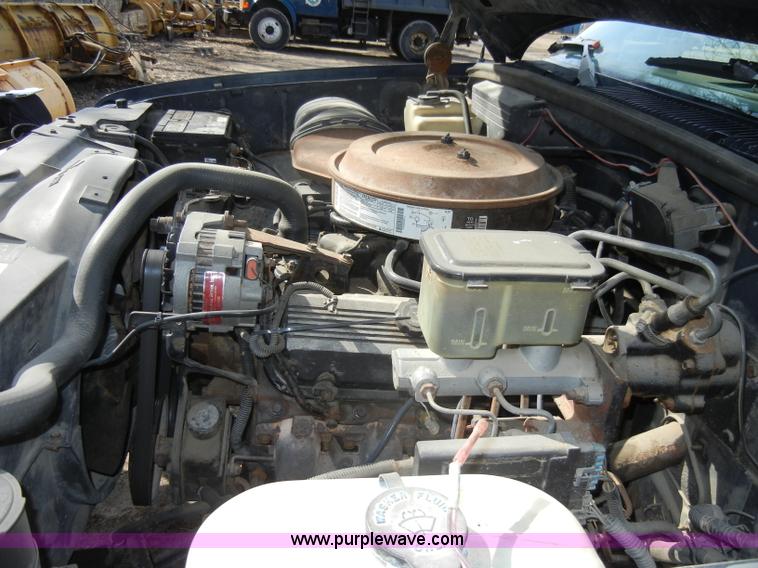 image for item A3491 1993 GMC Sierra C3500HD SL utility truck