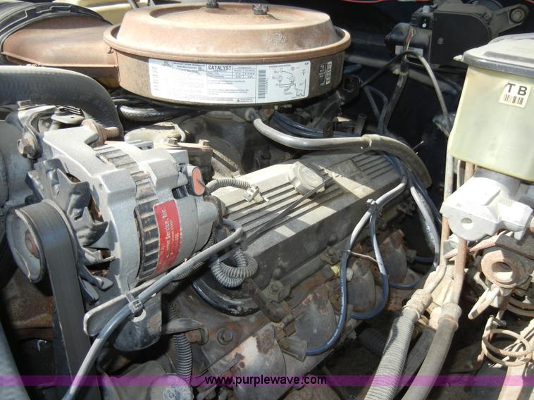 image for item A3491 1993 GMC Sierra C3500HD SL utility truck