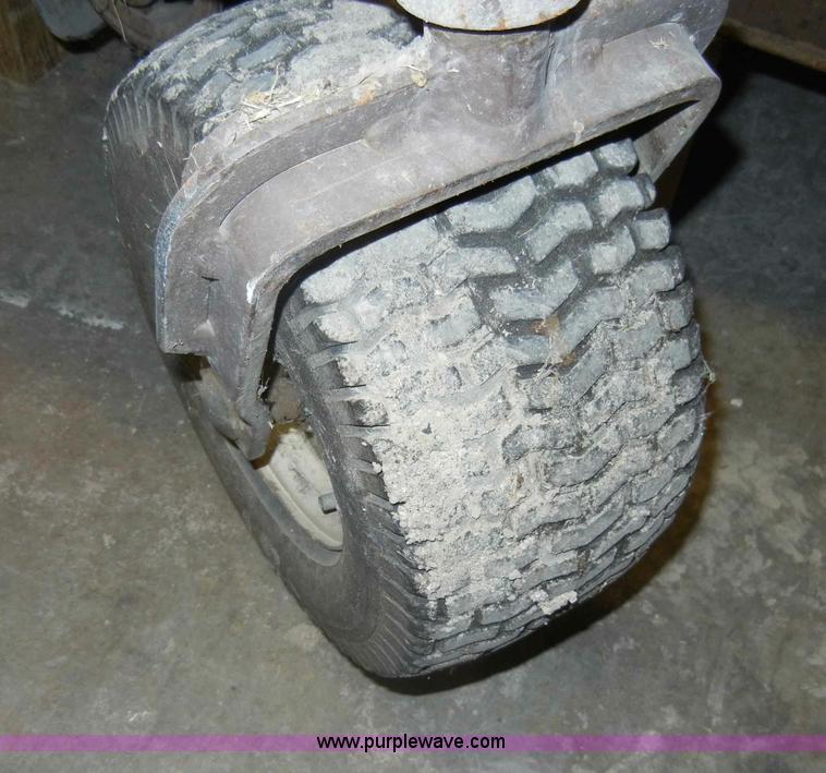 image for item A3495 1993 Grasshopper 7210 mower