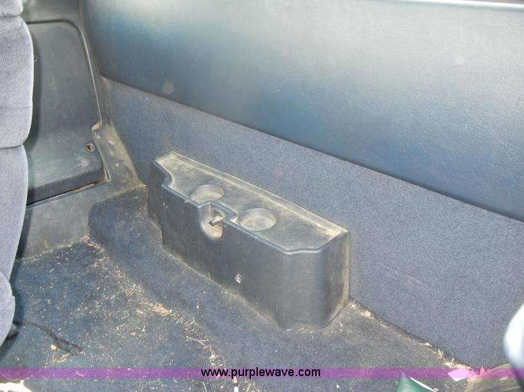 image for item A3496 1997 Chevrolet S10 LS extended cab pickup truck