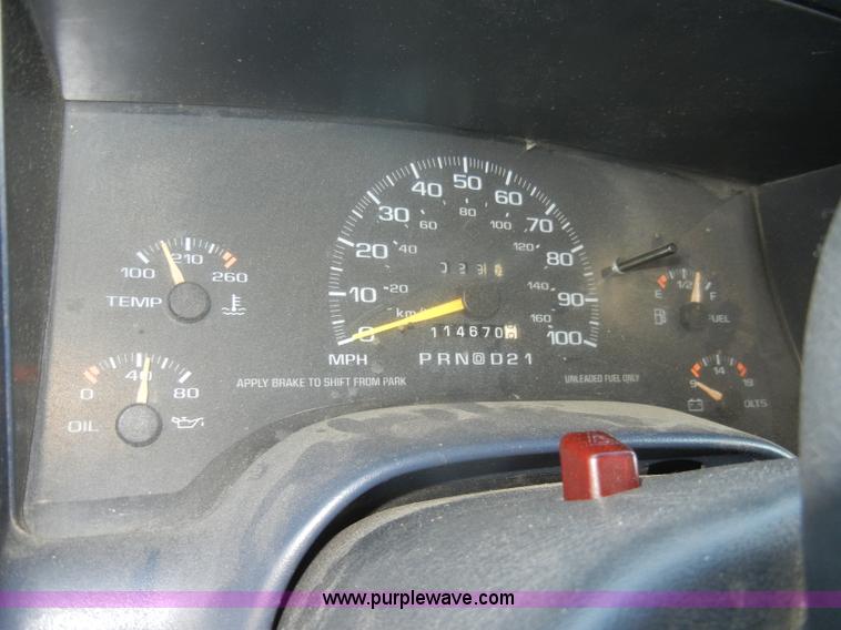 image for item A3496 1997 Chevrolet S10 LS extended cab pickup truck