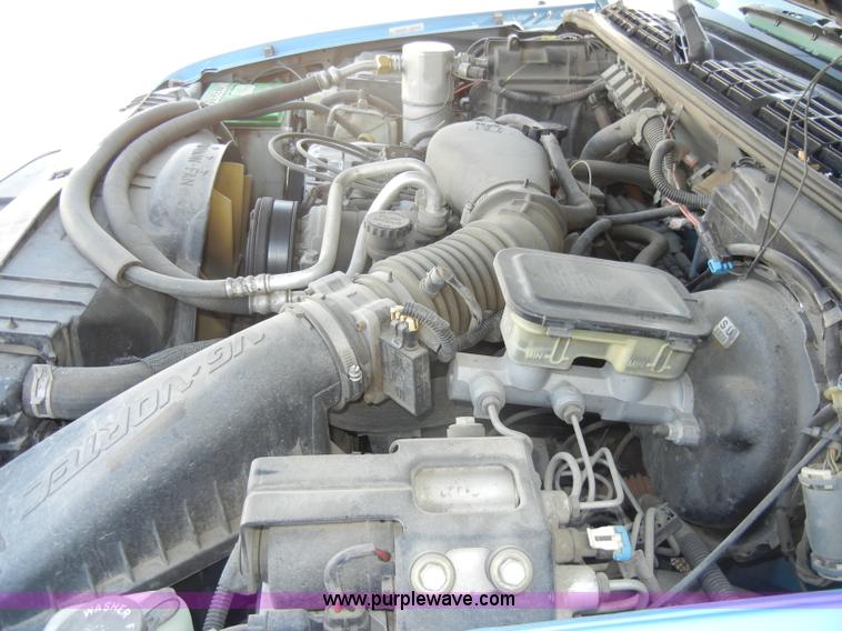 image for item A3496 1997 Chevrolet S10 LS extended cab pickup truck