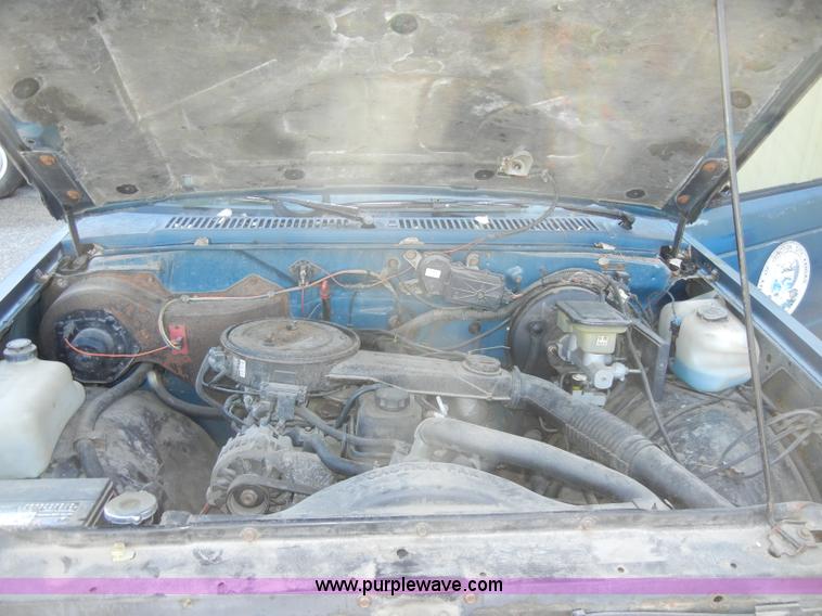 image for item A3498 1992 Chevrolet S10 pickup truck