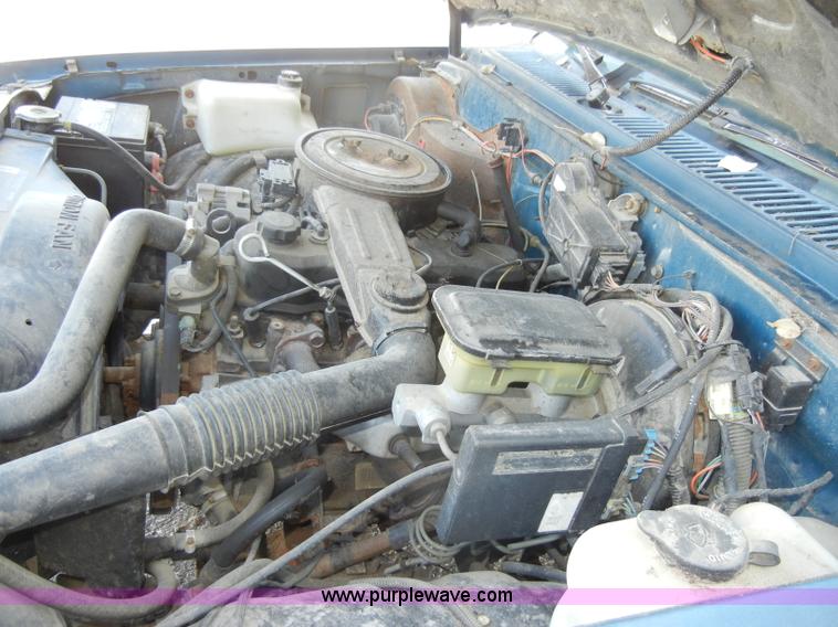 image for item A3498 1992 Chevrolet S10 pickup truck