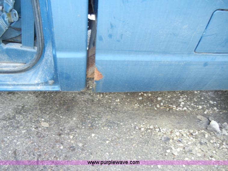 image for item A3498 1992 Chevrolet S10 pickup truck