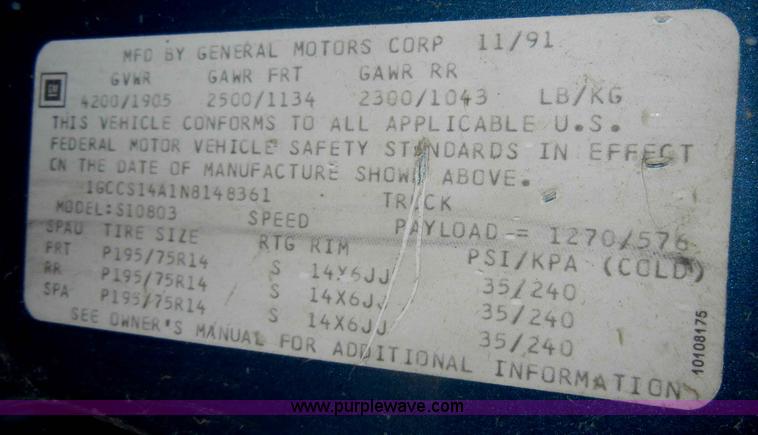image for item A3498 1992 Chevrolet S10 pickup truck
