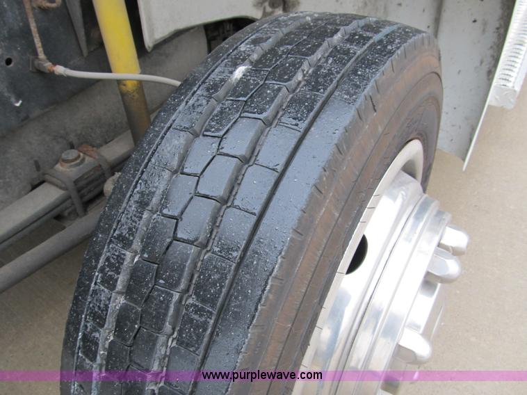 image for item A5419 1995 Freightliner FL60 rescue vehicle