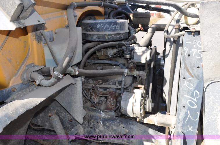 image for item A5844 1984 Chevrolet Bluebird C60 school bus