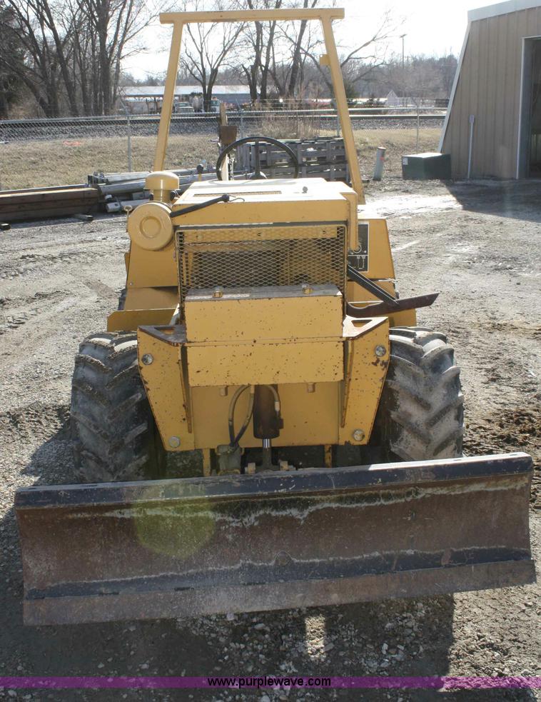 image for item A6962 Vermeer V-430A trencher