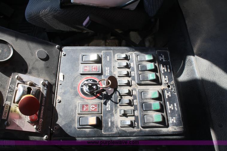 image for item A6963 1992 GMC W7000 street sweeper