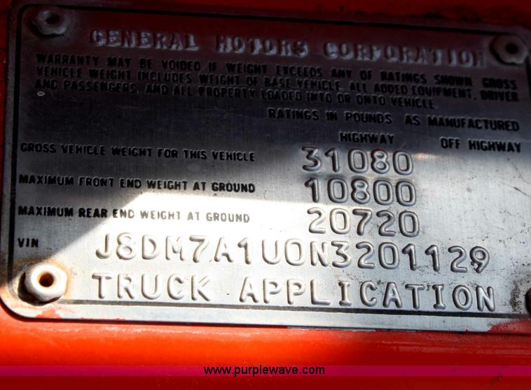 image for item A6963 1992 GMC W7000 street sweeper