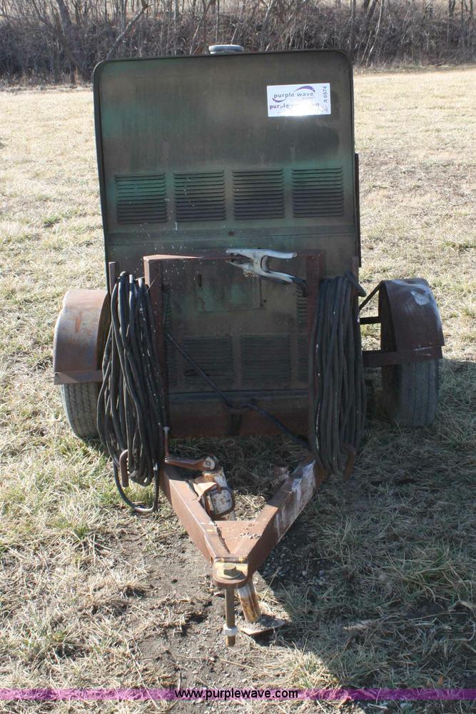 image for item A6974 Harnischfeger portable welder