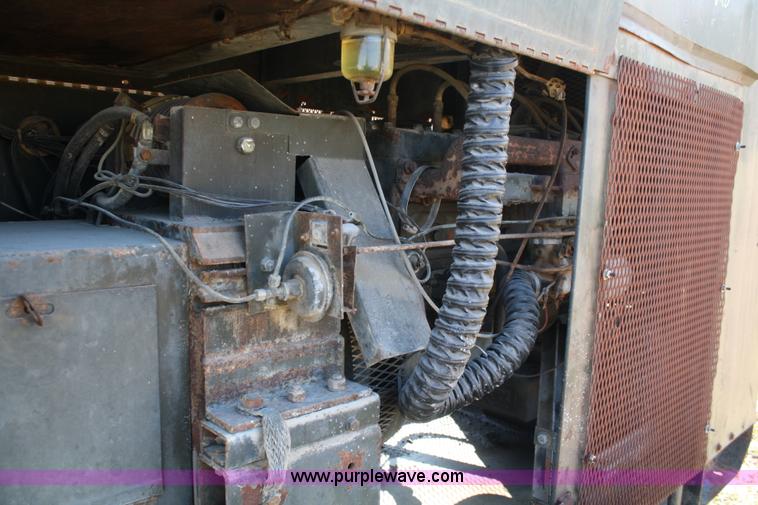 image for item A6974 Harnischfeger portable welder