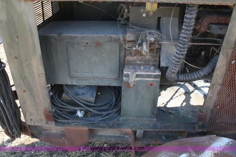 image for item A6974 Harnischfeger portable welder