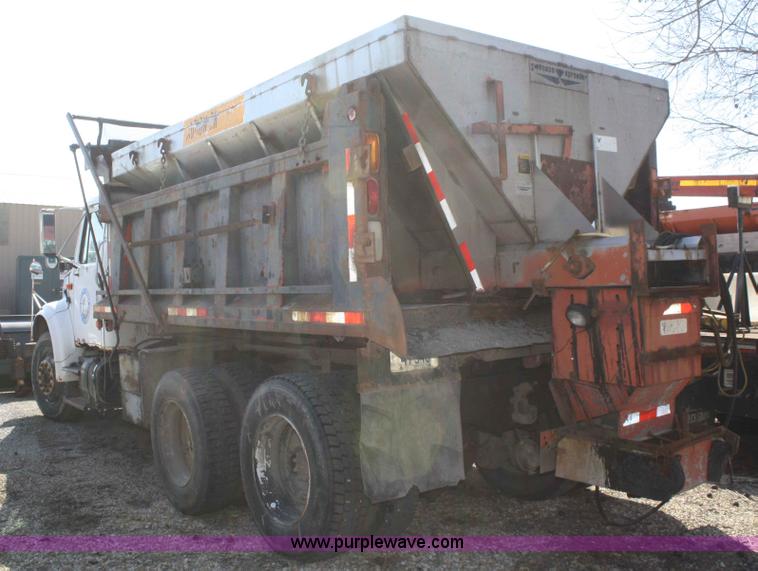 image for item A6976 1991 International 4900 dump truck