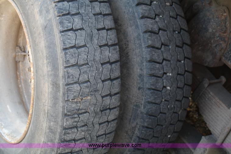 image for item A6976 1991 International 4900 dump truck