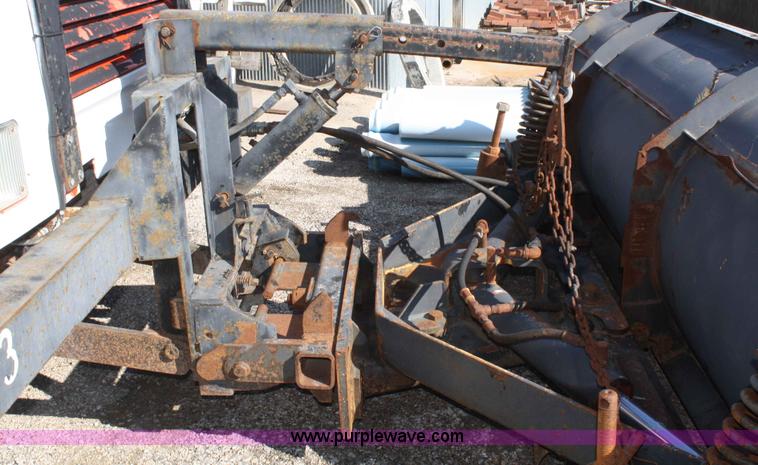 image for item A6976 1991 International 4900 dump truck