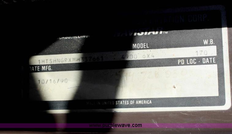 image for item A6976 1991 International 4900 dump truck