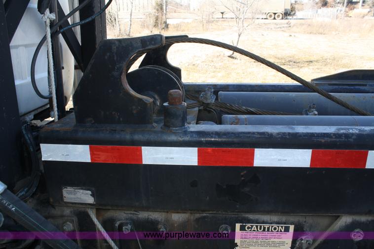 image for item A6977 1995 Mack DM688S roll off truck