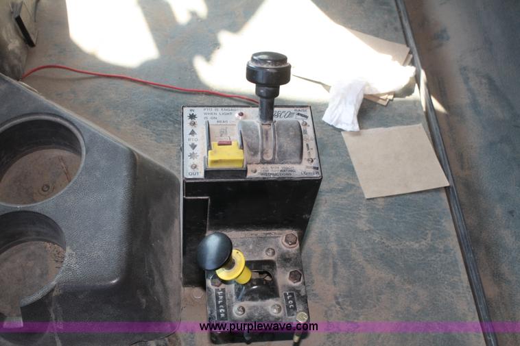 image for item A6979 1995 International 9600 semi truck