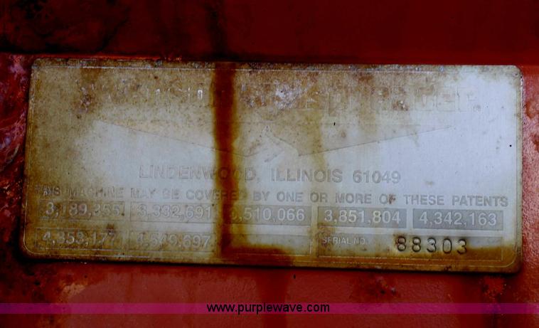 image for item A6981 1986 Ford F700 dump truck