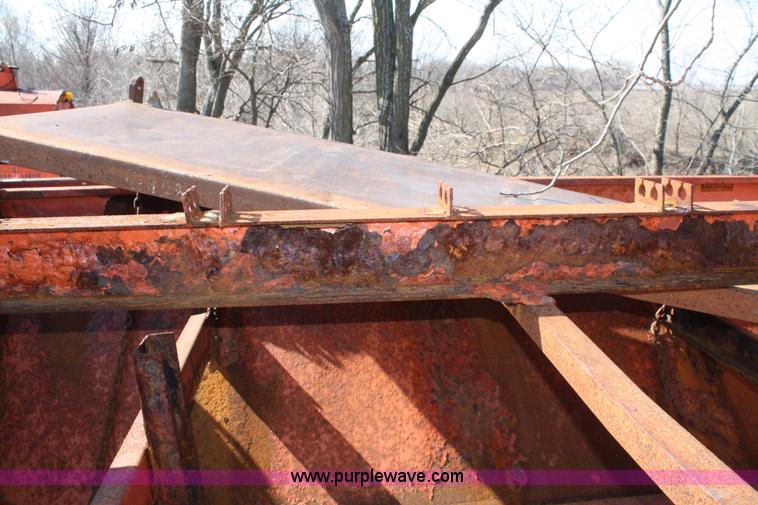 image for item A6981 1986 Ford F700 dump truck