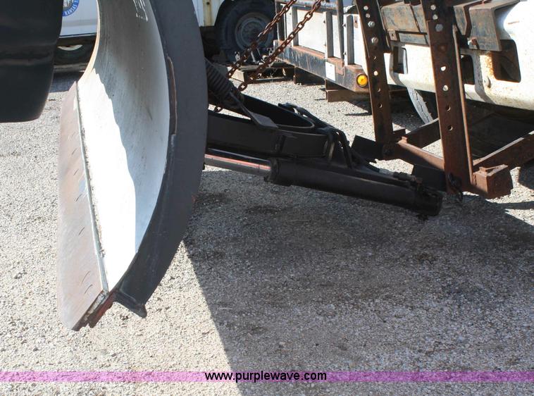 image for item A6981 1986 Ford F700 dump truck