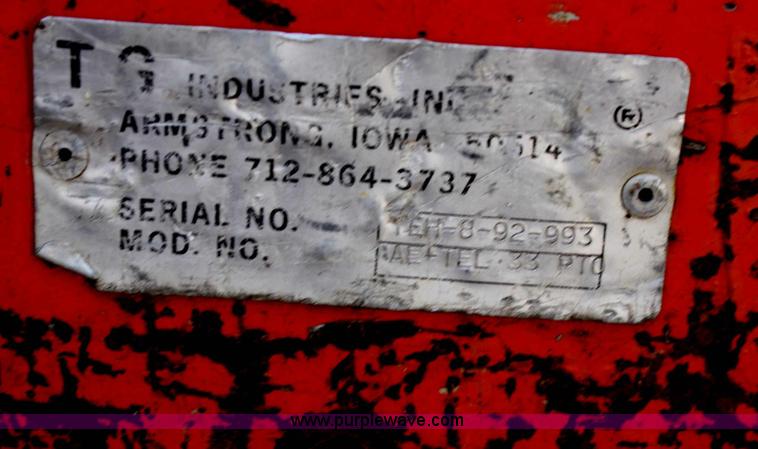 image for item A6982 1993 Ford F600 boom truck