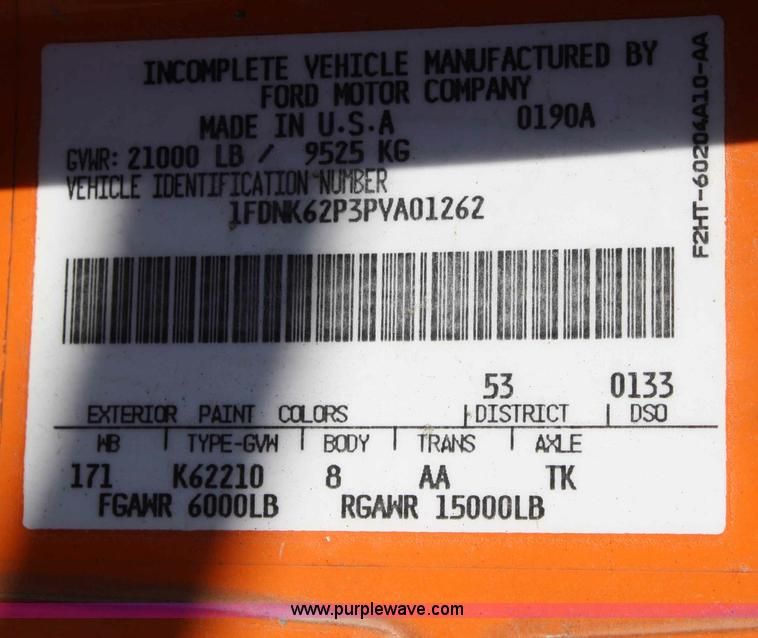 image for item A6982 1993 Ford F600 boom truck