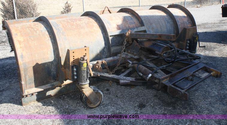 image for item A6986 2000 GMC C8500 flatbed truck