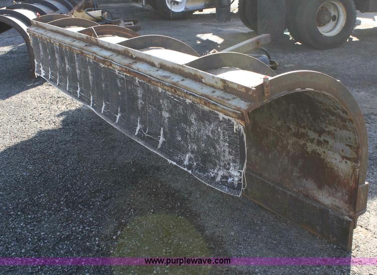 image for item A6986 2000 GMC C8500 flatbed truck