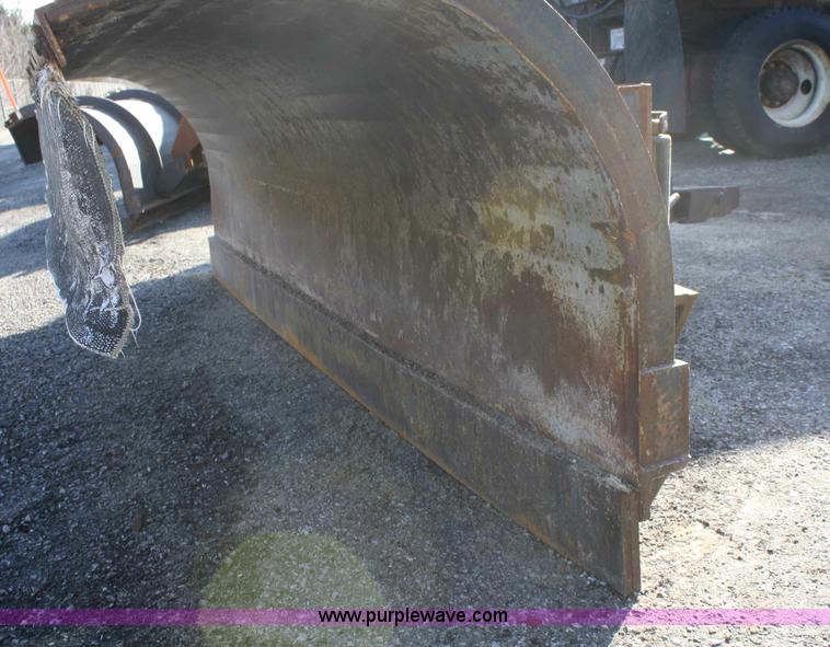 image for item A6986 2000 GMC C8500 flatbed truck