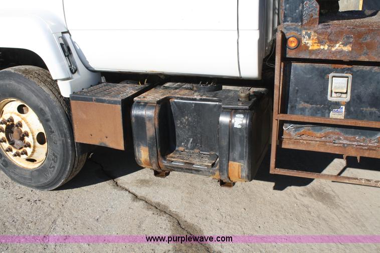 image for item A6986 2000 GMC C8500 flatbed truck