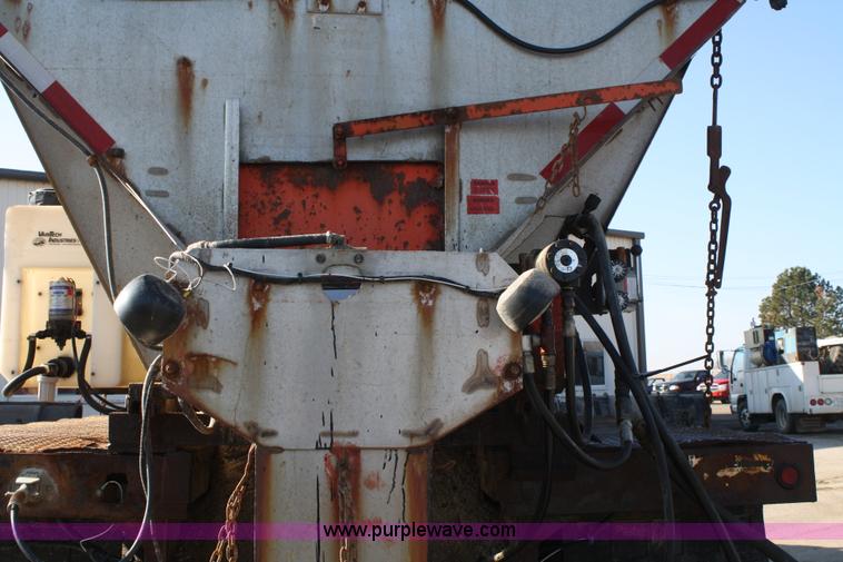 image for item A6986 2000 GMC C8500 flatbed truck