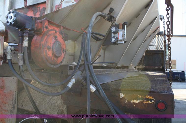 image for item A6986 2000 GMC C8500 flatbed truck