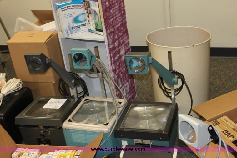 image for item A7301 Assorted electronics