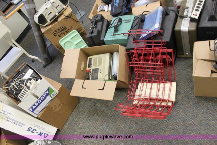 image for item A7301 Assorted electronics