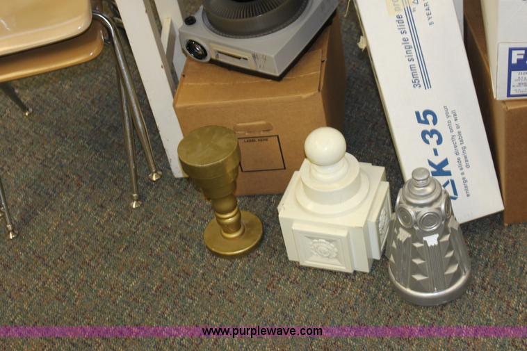 image for item A7301 Assorted electronics