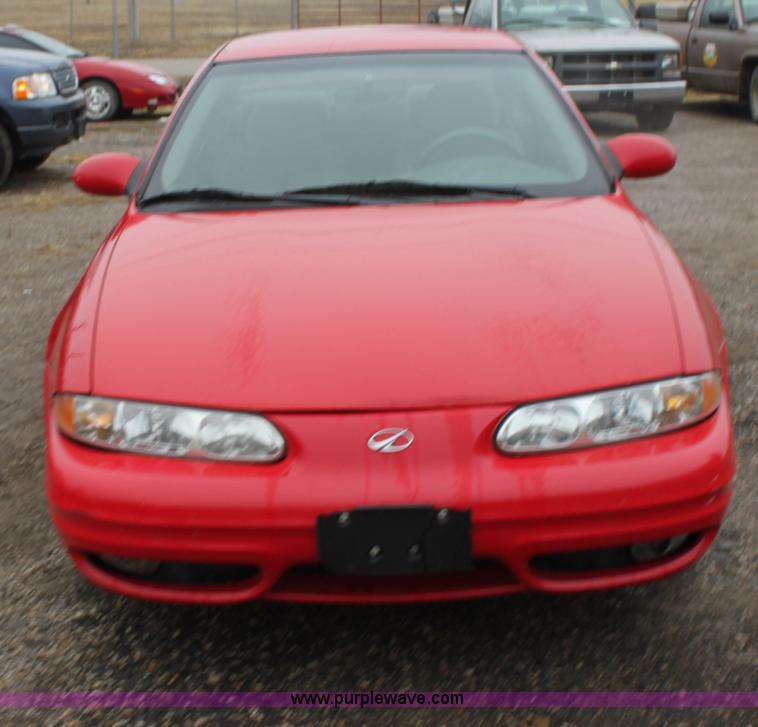 image for item A7306 2001 Oldsmobile Alero GL