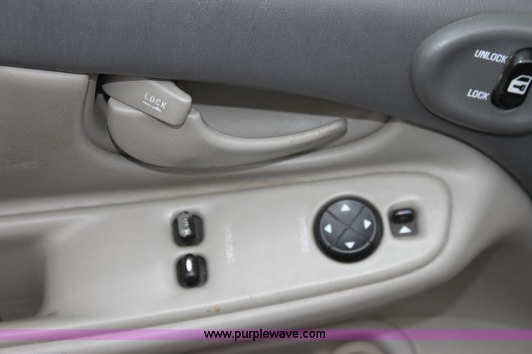 image for item A7306 2001 Oldsmobile Alero GL