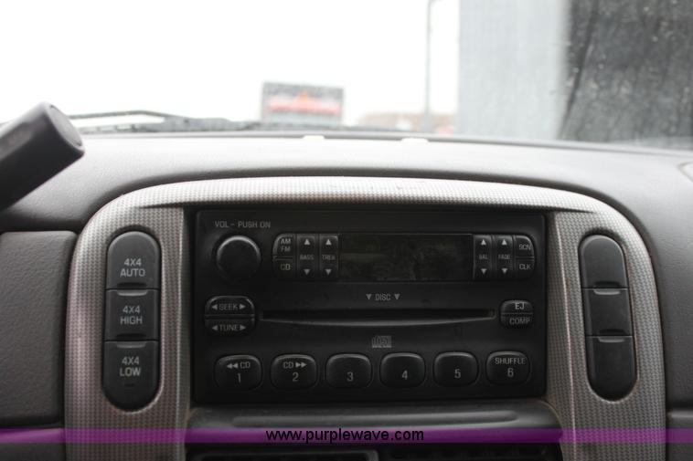 image for item A7307 2004 Ford Explorer XLT SUV