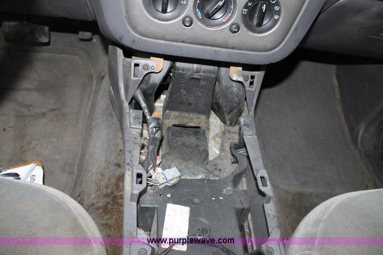 image for item A7307 2004 Ford Explorer XLT SUV